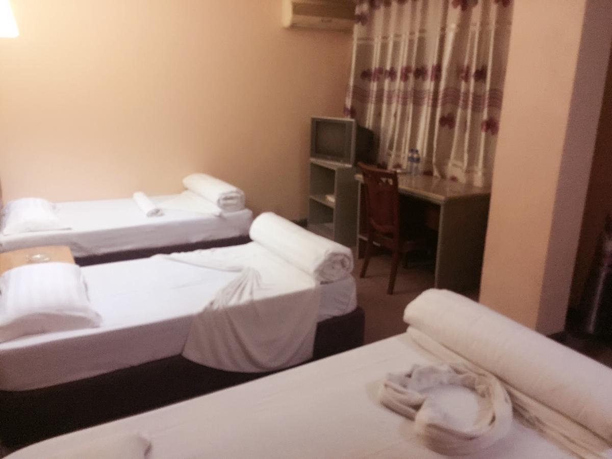 New Yuetan Hotel Darüsselam Dış mekan fotoğraf