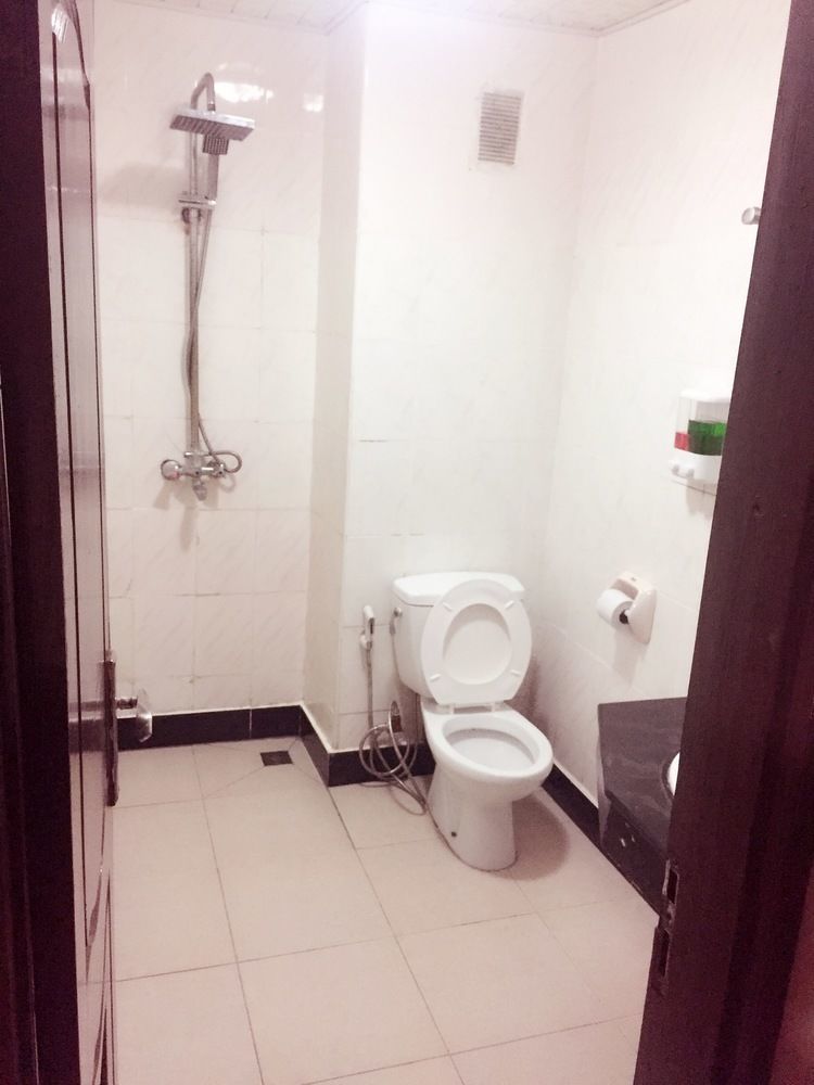 New Yuetan Hotel Darüsselam Dış mekan fotoğraf