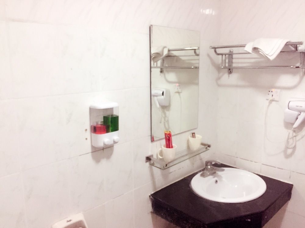 New Yuetan Hotel Darüsselam Dış mekan fotoğraf