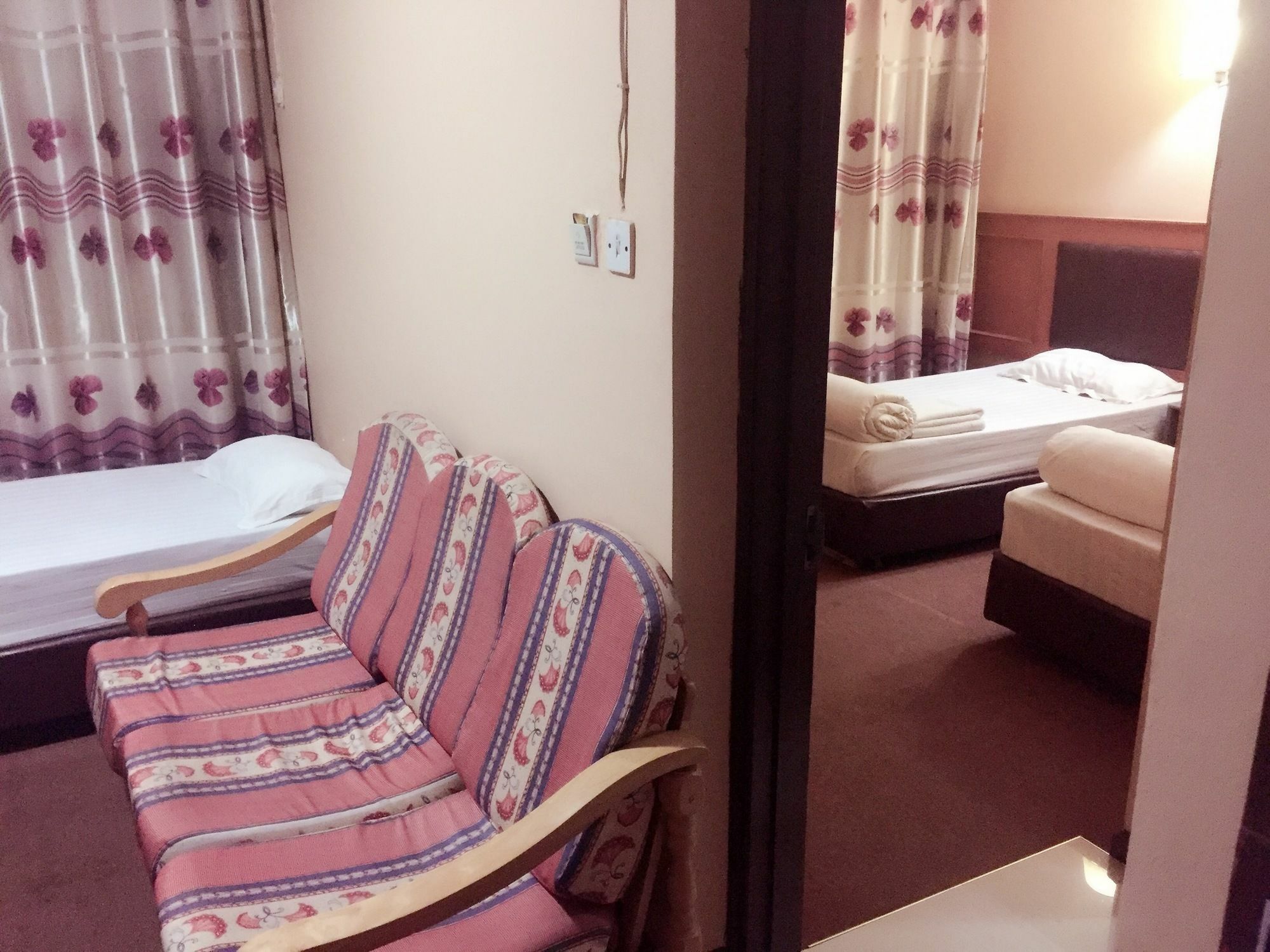 New Yuetan Hotel Darüsselam Dış mekan fotoğraf
